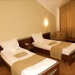 旅馆 Stefania 科斯蒂内什蒂