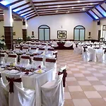 بيت شباب Stefania