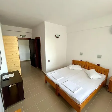 Stefania Costineşti